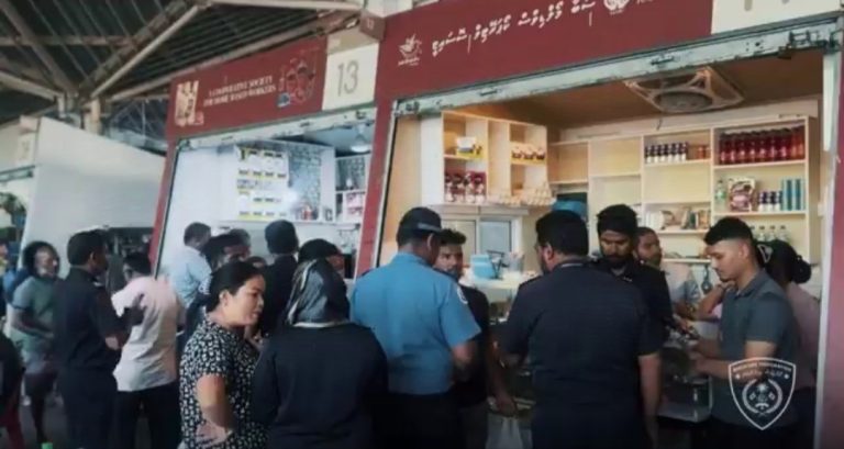 ހުޅުމާލޭ "ރަށު މާރުކޭޓު" ގައި ގަވާއިދާ ޚިލާފަށް ވިޔަފާރިކުރަމުންދިޔަ ބިދޭސީންތަކެއް ހިފަހައްޓައިފި