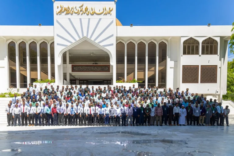 އިންޑޮނޭޝިޔާއިން އިތުރު ތަމްރީން ހާސިލުކުރުމަށް އިމާމުންނަށް ޚާއްސަ ދަތުރެއް