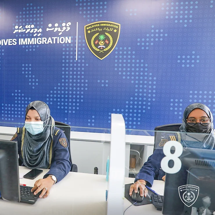 މާލޭގެ 9 ކެފޭއެއް ބަލައި، ބިދޭސީންތަކެއް އިމިގްރޭޝަންގެ ބެލުމުގެ ދަށަށް ގެނެސްފި