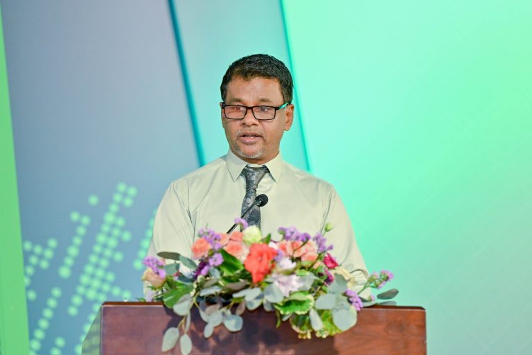 ސަރުކާރުން މަސައްކަތްކުރަނީ އެންމެ ނިކަމެތި މީހާއަށް ވެސް ބޭސްފަރުވާ އެންމެ އެދެވޭ ގޮތުގައި ފޯރުކޮށްދިނުމަށް: ނާޒިމް