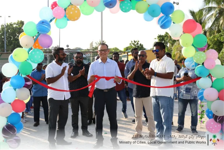 އަޅުގަނޑުމެންގެ ސިޔާސަތަކީ އެއްވެސް ކައުންސިލެއް ތަފާތުކުރުމެއް ނެތި ޚިދުމަތްދިނުން: އާދަމް ޝަރީފް