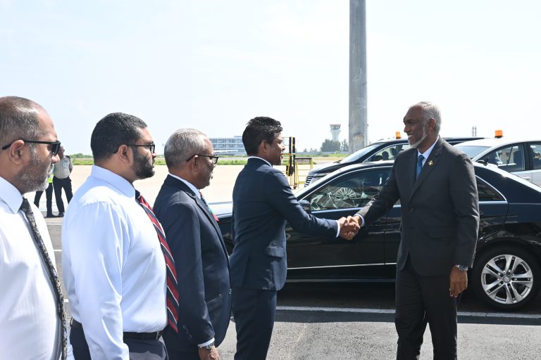 ރައީސް، ސަޢޫދީ އާއި އަޒަރުބައިޖާނަށް ކުރެއްވި ދަތުރުފުޅު ނިންމަވާލައްވައިފި