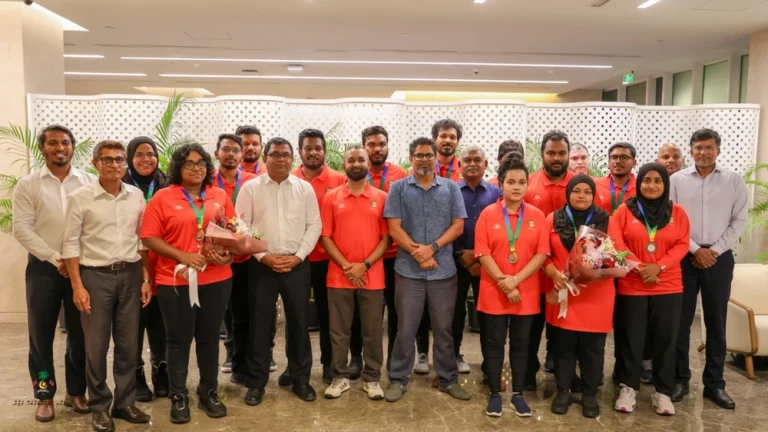 ކެރަމް ވޯލްޑް ކަޕުގައި ބައިވެރިވި ރާއްޖޭގެ ޓީމަށް ސްޕޯޓްސް ކޮމިޝަނަރު މަރުޙަބާ ދަންނަވައިފި