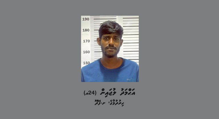 ސިނގިރޭޓު ކާޓޫންތަކެއް ވަގަށް ނެގި މީހަކު ހައްޔަރުކޮށްފި