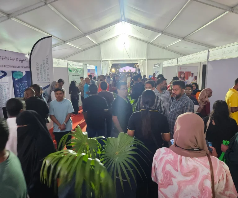 ދާލަން އެކްސްޕޯ 2024: ފުރަތަމަ ދުވަހުވެސް ހާހަކަށްވުރެ ގިނަ މީހުން