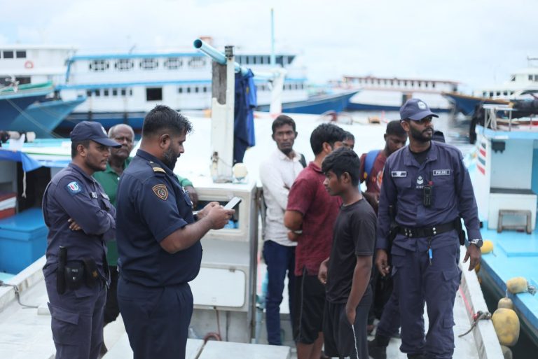 މަސް ބޯޓު ތަކެއް ބަލައި ފާސްކޮށް ބިދޭސީން ތަކެއް ބަންދުކޮށްފި