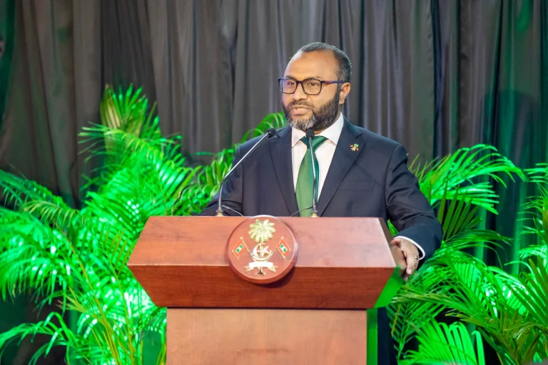 ދިއްދޫއާއި އައްޑޫގައި ހަދަމުންދާ އިސްލާމީ މަރުކަޒު އަންނަ މާޗު މަހުގައި ނިމޭނެ: ޑރ.ޝަހީމް