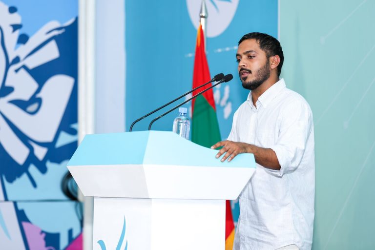 ގައުމު ލޫޓުވައިިލި މީހުންގެ ވާހަކަ ރެޔާދުވާލު ރައްޔިތުންނަށް ހަނދާންކޮށްދޭންޖެހޭ: އައިފާން
