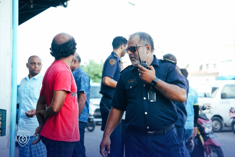 ލޯކަލް މާރުކޭޓު ސަރަހައްދުގައި ބޮޑު އޮޕަރޭޝަނެއް: 23 ބިދޭސީއަކު ހައްޔަރުކޮށްފި