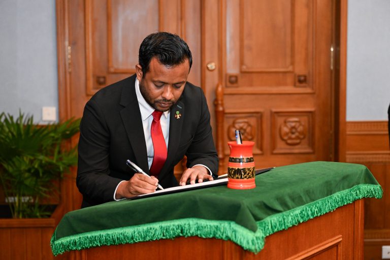 ކެބިނެޓަށް ގެނައި ބަދަލާއެކު ބިނާރާބެހޭ ވުޒާރާގެ އެއްވެސް ޚިދުމަތަކަށް ބަދަލެއް ނާންނާނެ