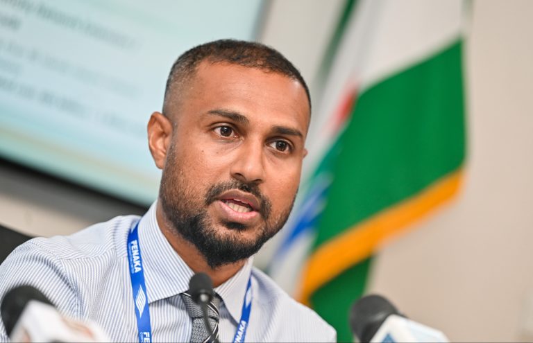 މިހާރު ހުރި ގޮންޖެހުންތަކާއެކު ވެސް ފެނަކަ ނަގާ ކޮޅަށްޖެހޭނެ ކަމުގެ ޔަގީންކަން އެބައޮތް: މުޢާޒް