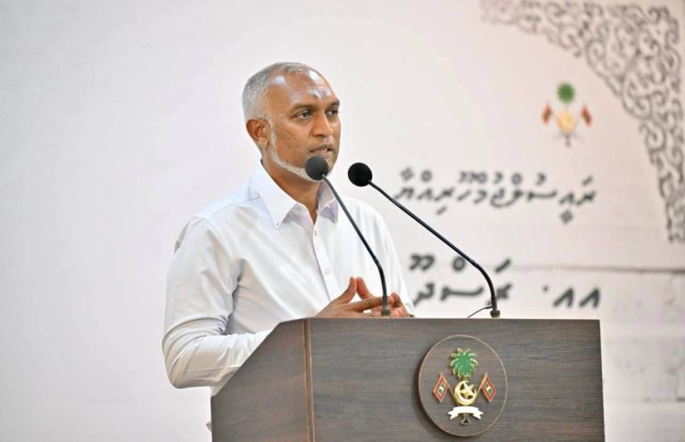 ބޭނުންވަނީ ސަރުކާރުގައި އޮތް ކޮންޓްރޯލް، މަސްވެރިންގެ އަތްމައްޗަށް ދޫކޮށްލަން: ރައީސް