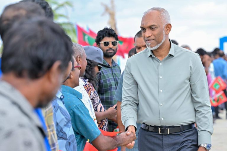 ބީއެމްއެލް ބޭނުންކުރާ މަސްވެރިންނަށް މަސް ކިރާތާ 48 ގަޑިއިރުގެ ތެރޭގައި ފައިސާ ޖަމާވާނެ: ރައީސް