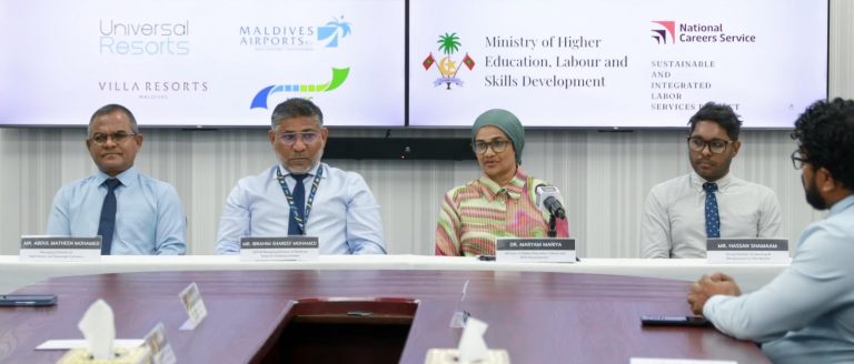 ހުނަރުތަކުން ތަމްރީންވެ، ވަޒީފާތަކަށް ނިކުތުމަކީ ދަށް ކަމެއްނޫން: މިނިސްޓަރ