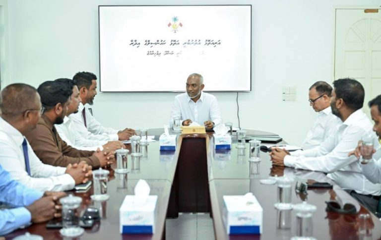 އއ.އަތޮޅު ކައުންސިލަށް ރައީސް ދެއްވީ އެ އަތޮޅު ބާކީ ނުކުރާނެކަމުގެ ޔަގީންކަން