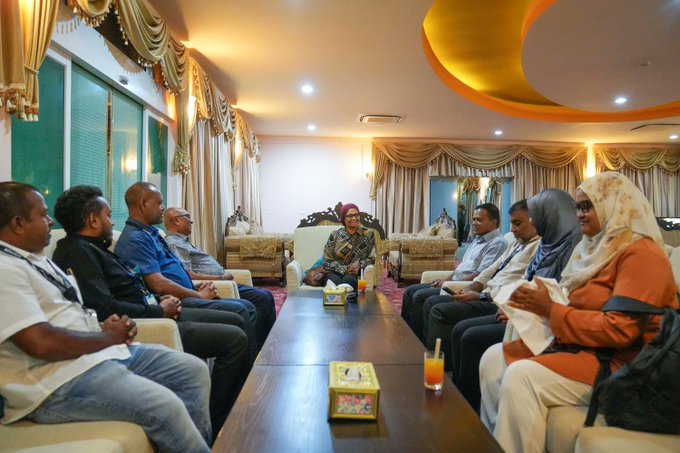 އައްޑޫގައި މަތީ ތަޢުލީމު ކުރިއެރުވުމާ ގުޅޭގޮތުން މަޝްވަރާކޮށްފި