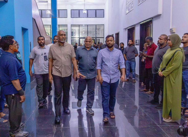 ތިން މިނިސްޓްރީގެ ހާލަތު ބައްލަވައި ރައީސް ދެއްވި ހިތްވަރަށް ކޮންސްޓްރަކްޝަން މިނިސްޓްރީގެ ޝުކުރު
