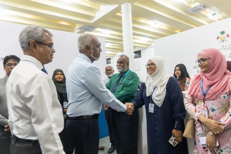 ރައީސް، ތިން ވުޒާރާގެ މަސައްކަތްތައް ކުރިއަށްދާ ގޮތް ބައްލަވާލައްވައިފި