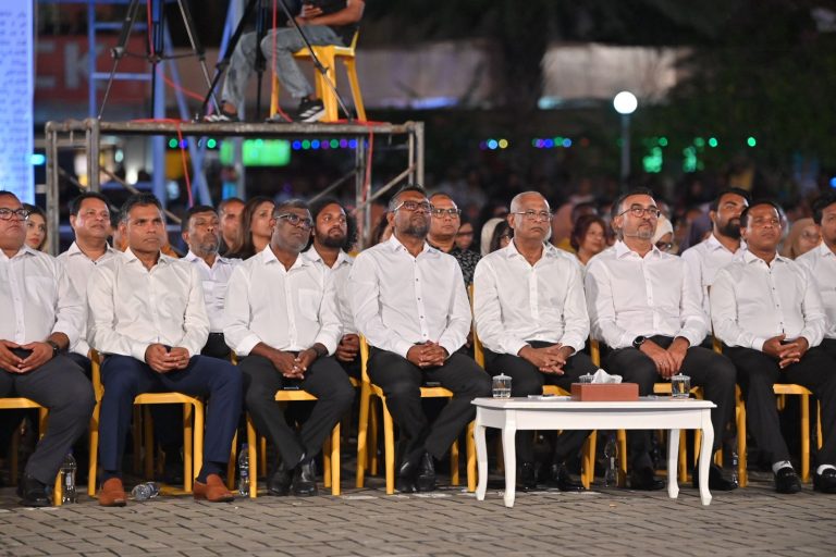 ފަޟުލްއަށް ފިޔަވަޅު އަޅައި މަގާމުން ވަކިކުރަން އެމްޑީޕީ އިން ގޮވާލައިފި