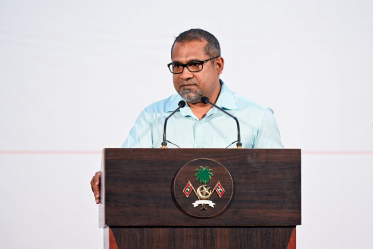އެމެރިކާގެ ކުރީގެ ރައީސް އަވަހާރަވުމާ ގުޅިގެން ވަޒީރު ޑރ. ޚަލީލް ތަޢުޒިޔާ ފޮނުއްވައިފި