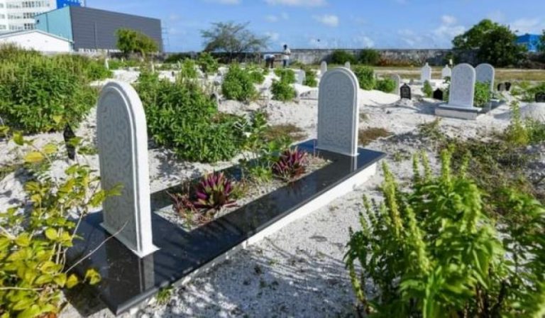 ގަލޮޅު ސަހަރާގެ ބައެއް ސަރަހައްދުތަކުގައި ހުރި ގަބުރުތައް ނަގަނީ