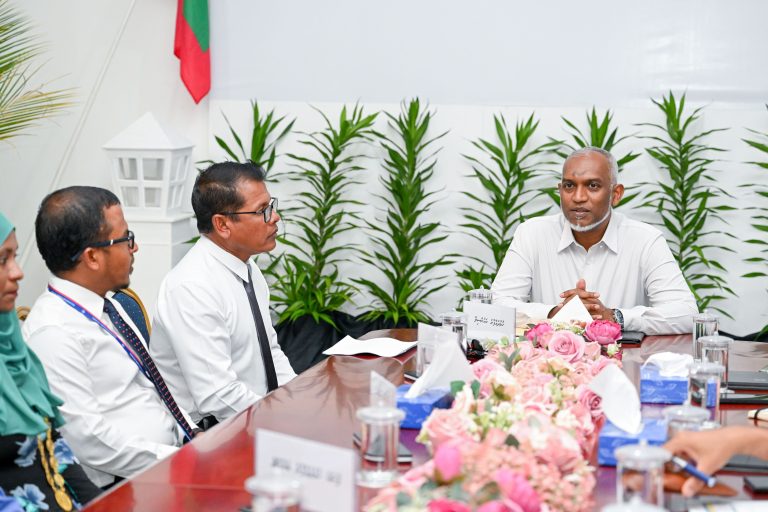 ހުޅުދުއްފާރުގެ ތަރައްޤީއަށް ބޭނުންވާ ކަންކަމާ ގުޅޭގޮތުން މަޝްވަރާކުރައްވައިފި