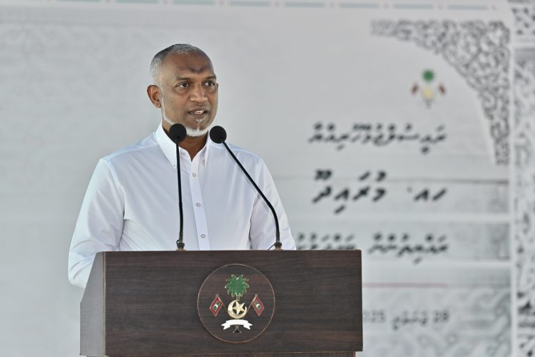ރަށްރަށުގައި ނުފެށި ހުރި މަޝްރޫޢުތައް ހިންގޭނެ މަގު ތަނަވަސްކުރުމަށް ދަނީ މަސައްކަތް ކުރަމުން: ރައީސް