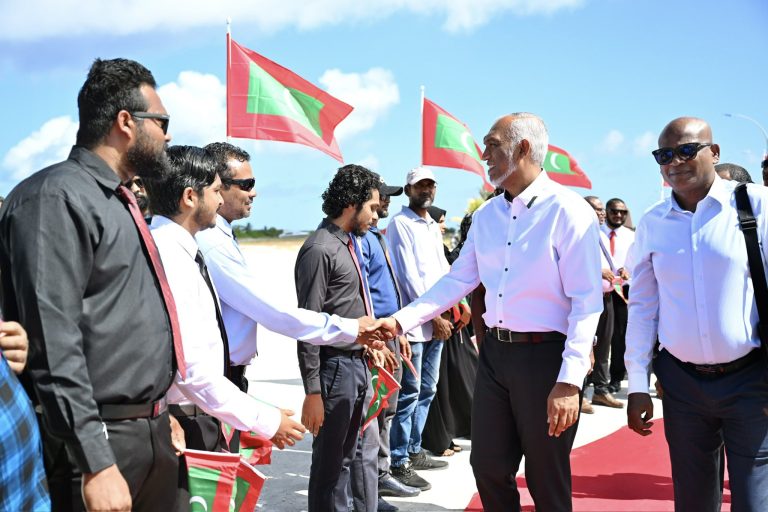 ރައީސަށް ހޯނޑެއްދޫން ހޫނު މަރުޙަބާއެއް