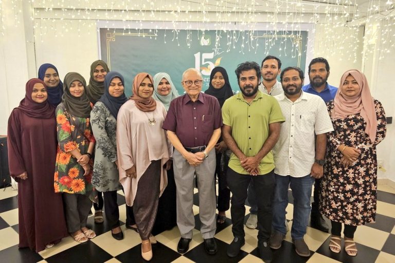 މައުމޫން ފައުންޑޭޝަނުން މަތީ ތަޢުލީމު ހާސިލުކުރުމަށް އެހީތެރިވެދިނުމުގައި 15 އަހަރު