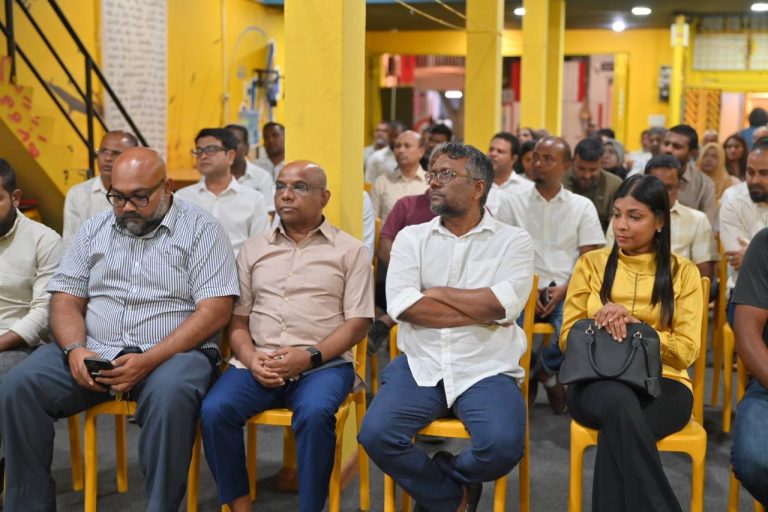 އެމްޑީޕީން ހުކުރު ދުވަހު ހަވީރު ބާއްވާ ހިނގާލުން ރޭގަނޑަށް ބަދަލުކޮށްފި