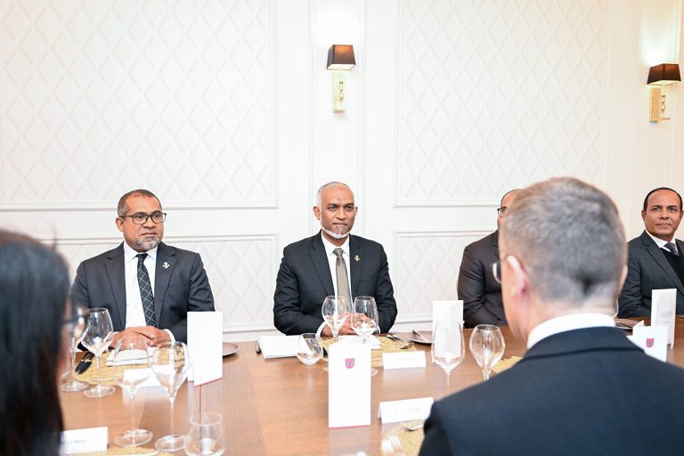ޓާރްޓޫގެ މޭޔަރު ދެއްވި ފަރިއްކޮޅެއްގައި ރައީސް ޑރ.މުޢިއްޒު ބައިވެރިވެވަޑައިގެންފި