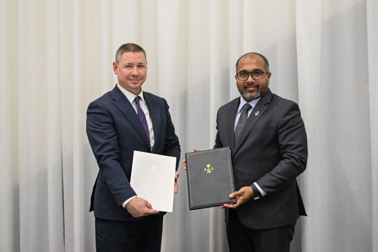 ޓެކްނޮލޮޖީގެ ދާއިރާއިން އެއްބާރުލުންދިނުމަށް ރާއްޖެއިން އެސްޓޯނިއާއާއެކު ސޮއިކޮށްފި