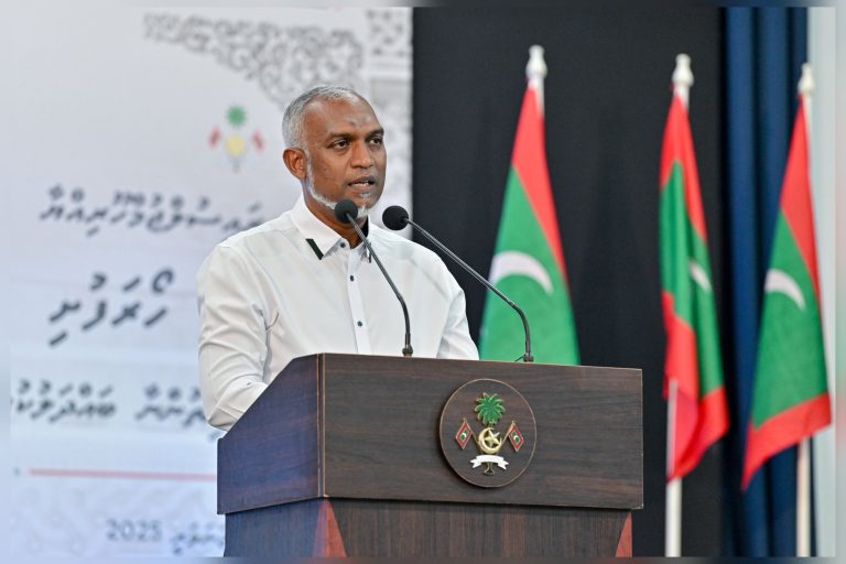 ރޯދަ މަހު އުމުރާއަށް ދާ މީހުންގެ ޑެބިޓް ކާޑުގެ ލިމިޓަށް 1500 ޑޮލަރު އިތުރުކުރަނީ