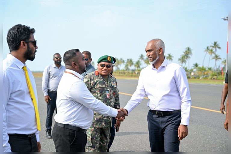 ހއ.އަތޮޅަށް ކުރެއްވި ދަތުރުފުޅަށްފަހު ރައީސް މާލެ ވަޑައިގެންފި