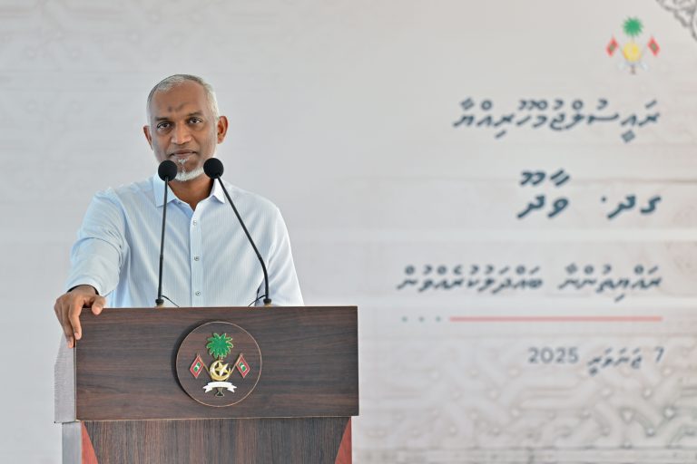 ލޯކުރިމަތީގައި ގޯސްކަމެއް ހިންގާނަމަ އެކަމަށް ނޫނެކޭ ބުނަން ކެރޭ ބަޔަކަށް އަޅުގަނޑުމެން ވާންޖެހޭ: ރައީސް