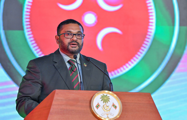 ޑިފެންސް މިނިސްޓަރު ގައްސާން އިންޑިއާއަށް ވަޑައިގެންފި