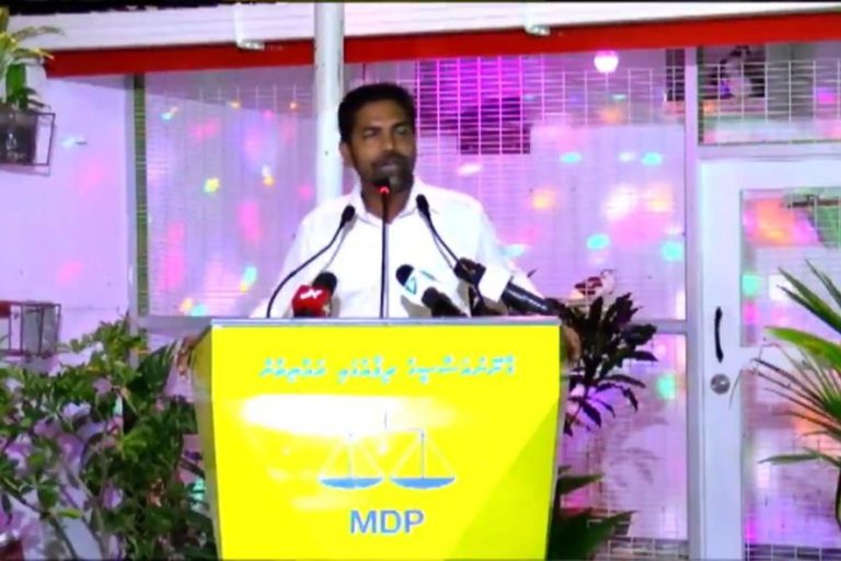 ޤާނޫނުއަސާސީ އަކީ ނެތް އެއްޗަކަށް ވެއްޖެ: ޝިފާޒް