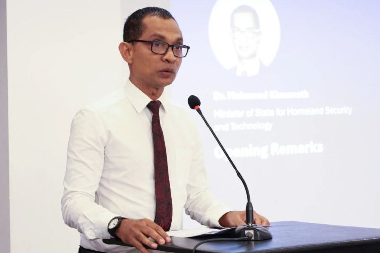 ފަހުގެ ތާރީޚެއްގައިވެސް ޓެކްނޮލޮޖީއަށް އެންމެ ބޮޑު އިސްކަމެއް ދެއްވާ ވެރިއަކީ ރައީސް ޑރ. މުޢިއްޒު: ޑރ. ކިނާނަތު