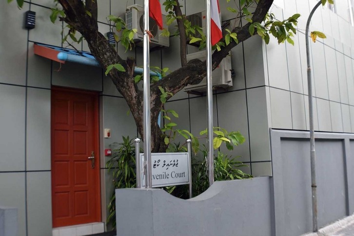 ޖުވެނައިލް ކޯޓުގެ ގަހަކުން އަނބެއް ބިނދެގެން ޖަލަށް، މިއީ ހައްޔަރުކުރި 64 ވަނަ ފަހަރު!