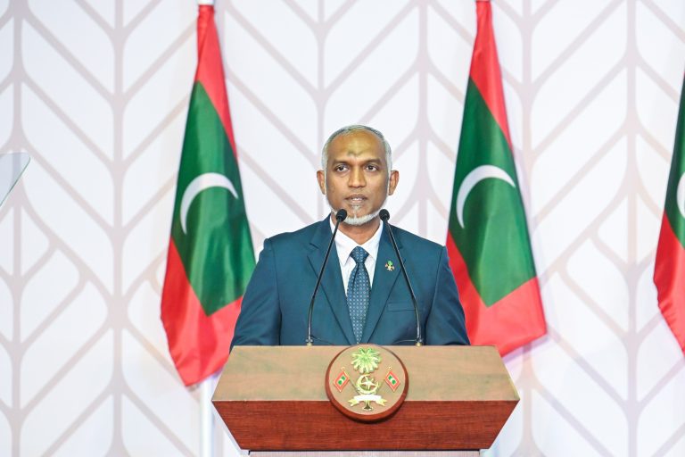 ޝަކީލަކީ މަސައްކަތް ކުރެއްވުމުގައި ހީވާގި ހިތްވަރުފުޅު ގަދަ ބޭފުޅެއް: ރައީސް