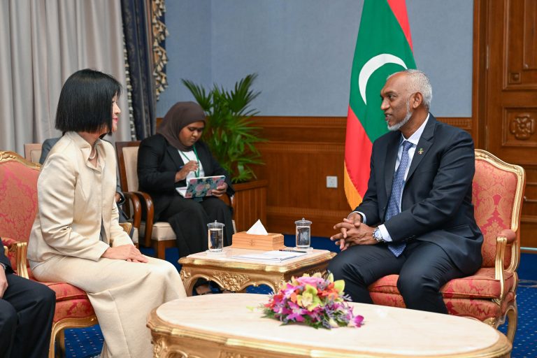 ރައީސް ޖަޕާނުގެ ޤައުމީ ދުވަހުގެ ތަހުނިޔާ ފޮނުއްވައިފި