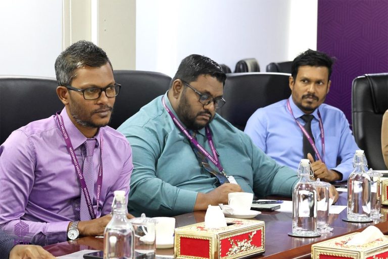 އީ-ފާސް ބޭނުންކޮށްގެން ޕާޓީތަކަށް މީހުން ވެއްދުމުގެ މަޝަވްރާ ފަށައިފި