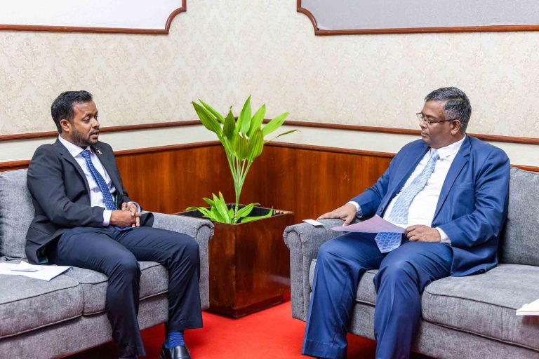 ތިލަމާލެ ބުރިޖުގެ މަސައްކަތް އަވަސްކުރުމާ ގުޅޭގޮތުން އިންޑިއާގެ އައު ސަފީރާ މަޝްވަރާކުރައްވައިފި