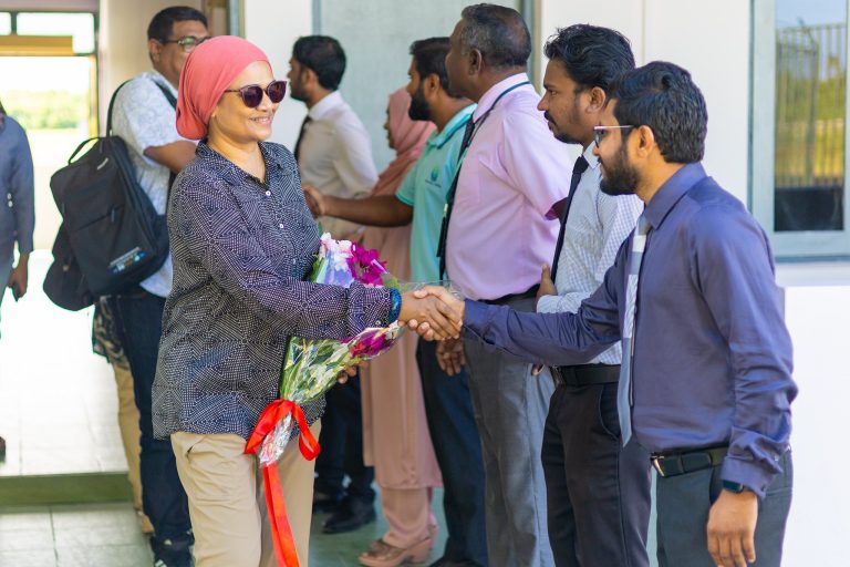 ވަޒީރު ޑރ. މާރިޔާ ގދ. އަތޮޅަށް ވަޑައިގެންފި