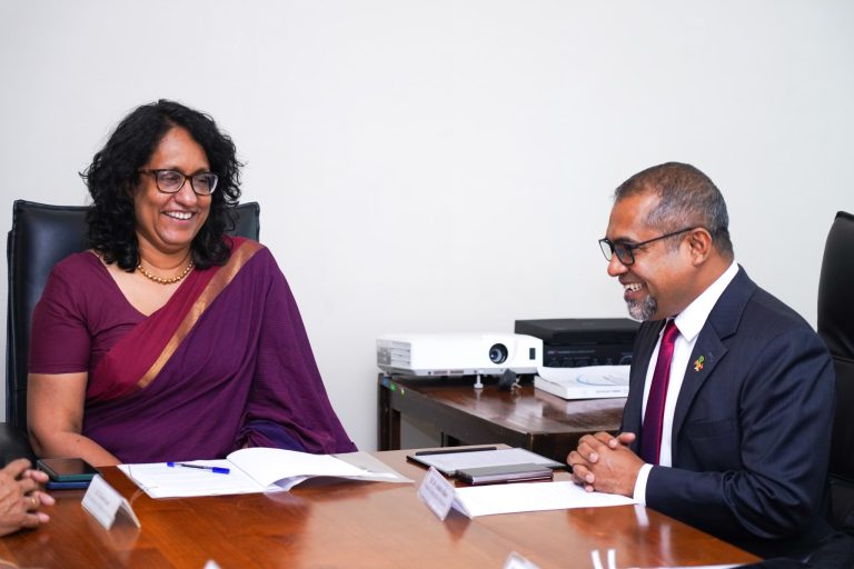 ރާއްޖޭގެ ތަރައްޤީއަށް ލަންކާއިން ފޯރުކޮށްދެއްވާފައިވާ އެހީތެރިކަމަށް ވަޒީރު ޑރ. ޚަލީލްގެ ޝުކުރު