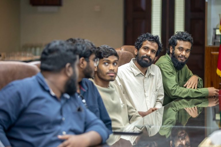 ސައޫދީ ގެ އެހީތެރިކަމާއި އެކު ޒުވާން ޙަތީބުން އުމުރާއަށް
