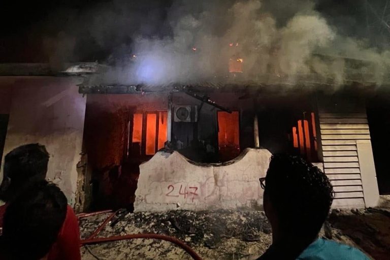 ހިތަދޫ ގެއެއްގައި އަލިފާން ރޯވެ އެއްކޮށް އަނދައިފި