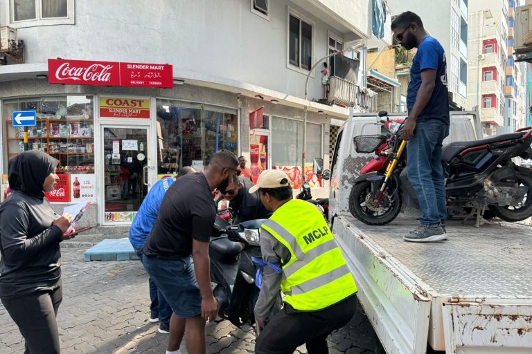 މާލެ މަގުތަކުން މިއަދު 235 އުޅަނދު ޓޯވ ކޮށްފި