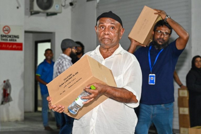 މަރުކަޒުތަކުން ޓޯކަން މެދުވެރިކޮށް މަސްދަޅު ކޭސް ނެގޭ ގޮތަށް ހަމަޖައްސަނީ