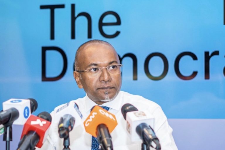 ސުޕްރީމް ކޯޓަށް އަމާޒުކޮށްގެން އަޅަމުން ގެންދާ ފިޔަވަޅުތަކާމެދު ކަންބޮޑުވަން: ޑިމޮކްރެޓްސް